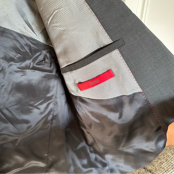 Hugo Boss gray suit jacket 40R - Picture 3 of 5